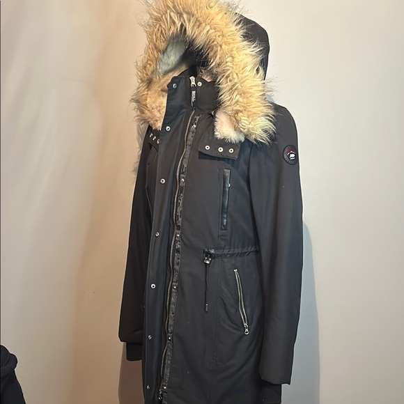 Ski Jacket with Faux Fur Hood and Insulation - Picture 11 of 17